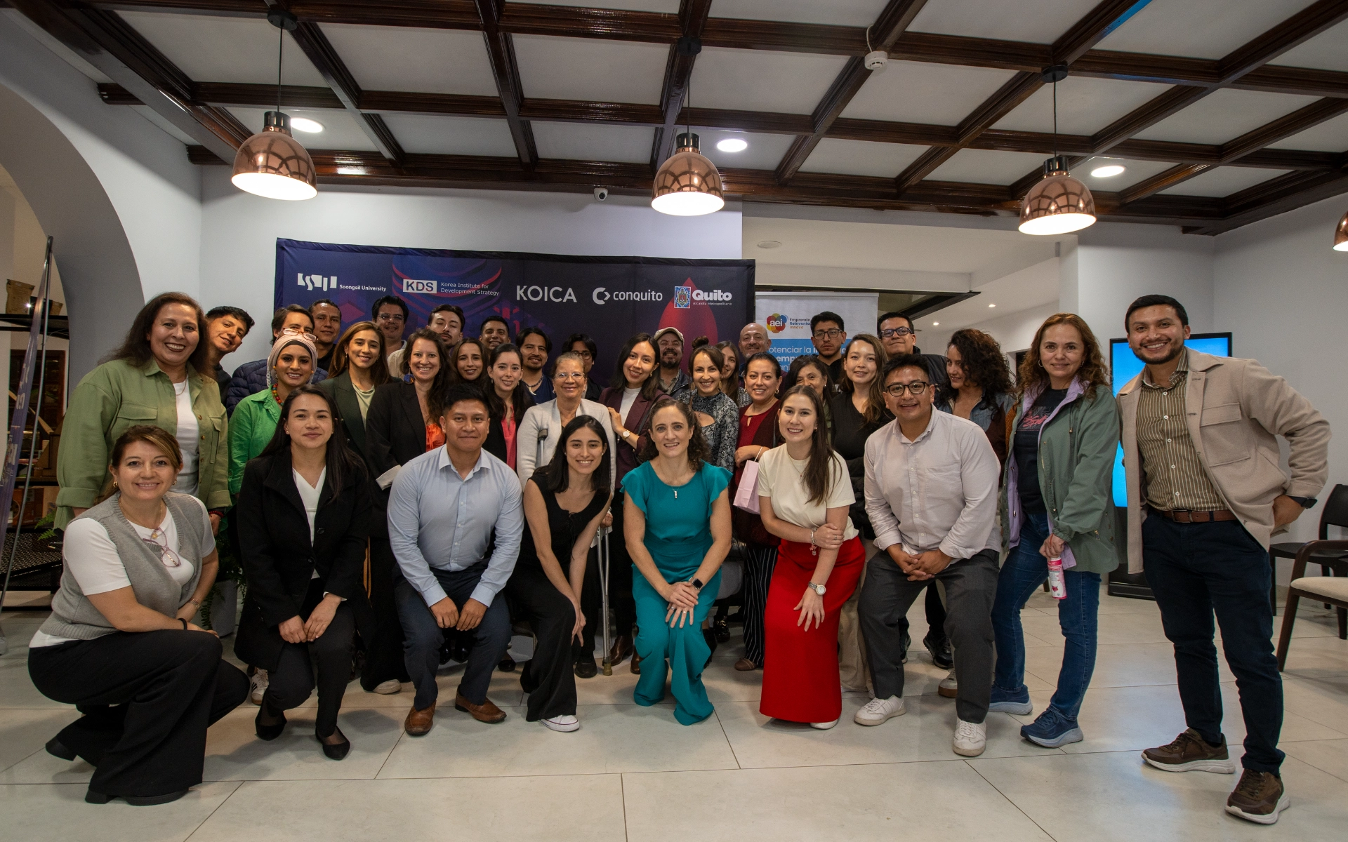 Miembros de Comunidad AEI en un espacio de conexión